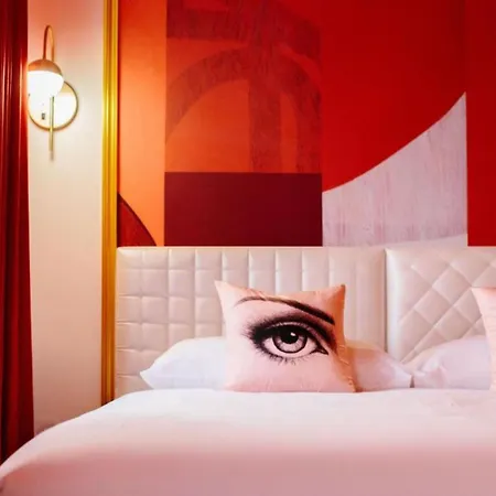 Angad Arts Hotel St Louis, Tapestry Collection By Hilton Saint Louis Exterior photo A room at the Standard East Village