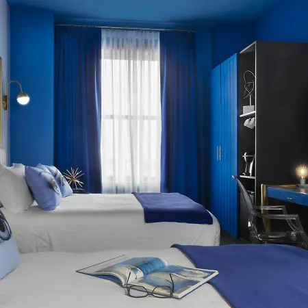 Angad Arts Hotel St Louis, Tapestry Collection By Hilton Saint Louis Exterior photo A room at the hotel