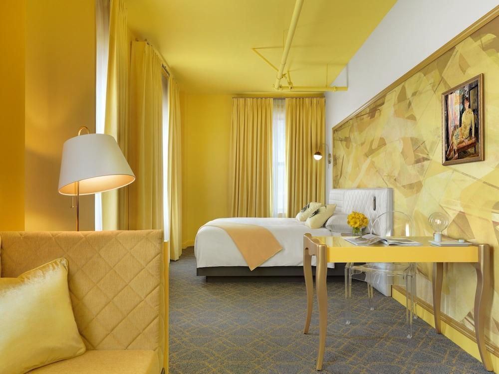 Angad Arts St Louis, Tapestry Collection By Hilton Hotel Saint Louis